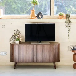 Suporte de TV escandinavo com portas ranhuradas, 120cm