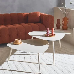 Tapete com padrão de arcos creme