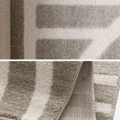 Tapete interior com padrão gráfico cinza-acastanhado