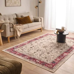 Tapete interior com padrão persa multicolorido