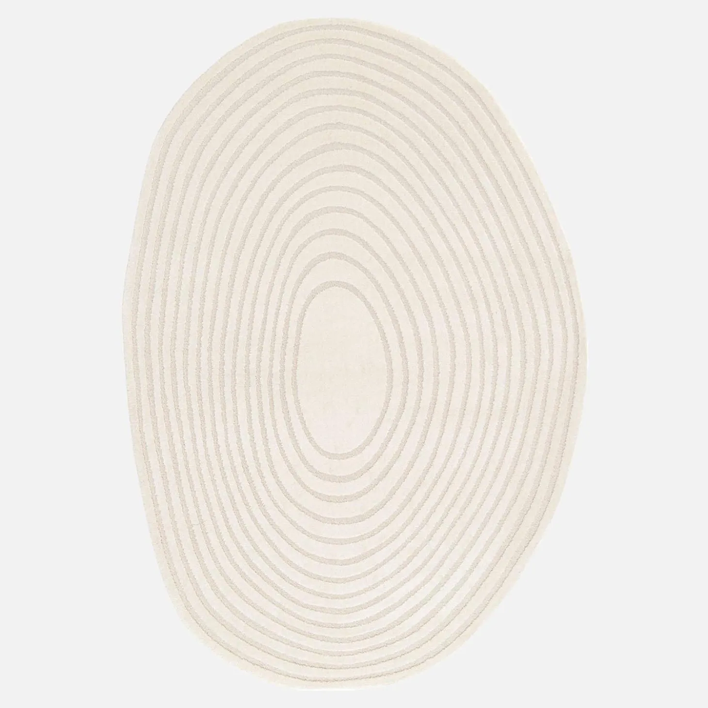 Tapete interior em forma de seixo com padrão circular creme