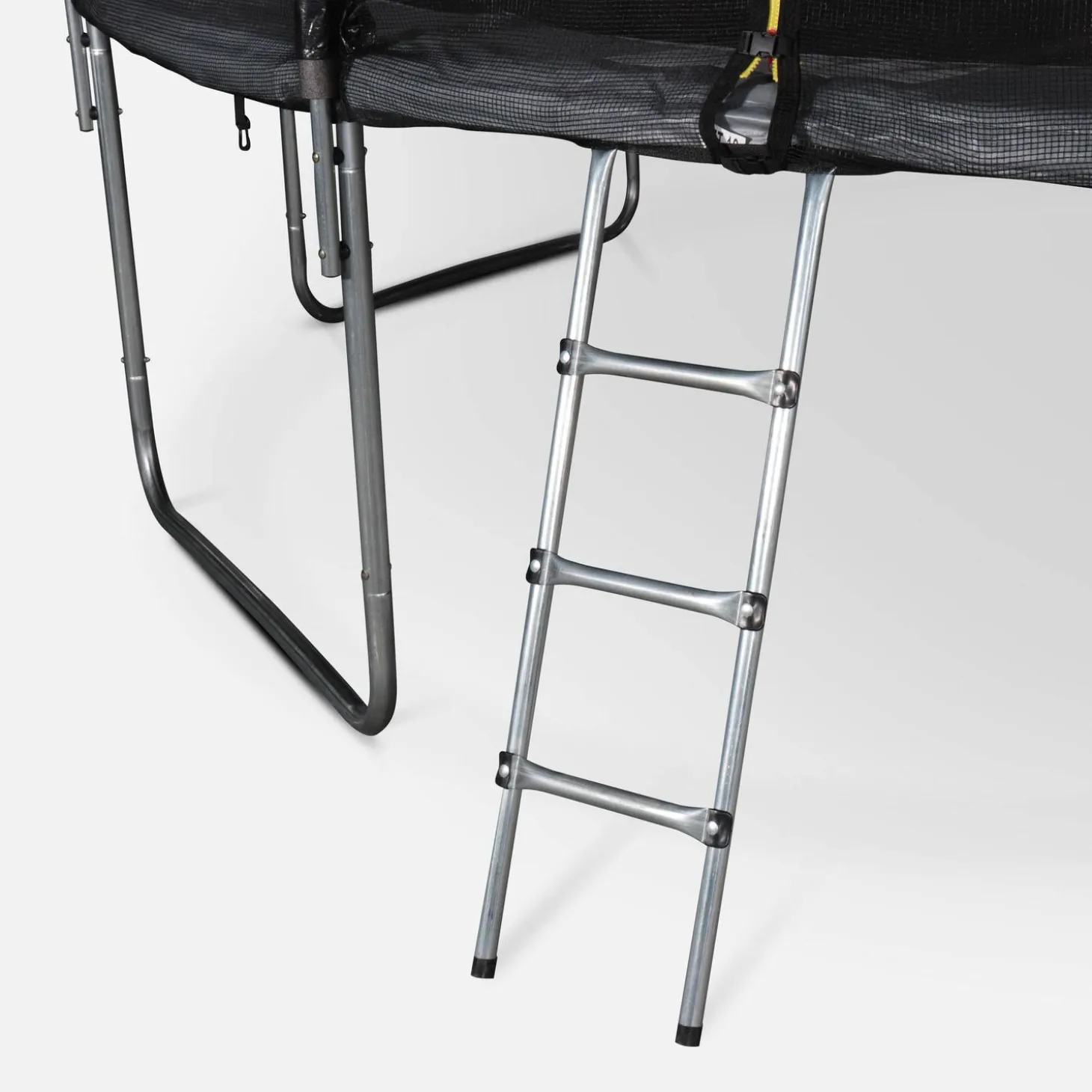 Trampolim 460cm com conjunto de acessórios