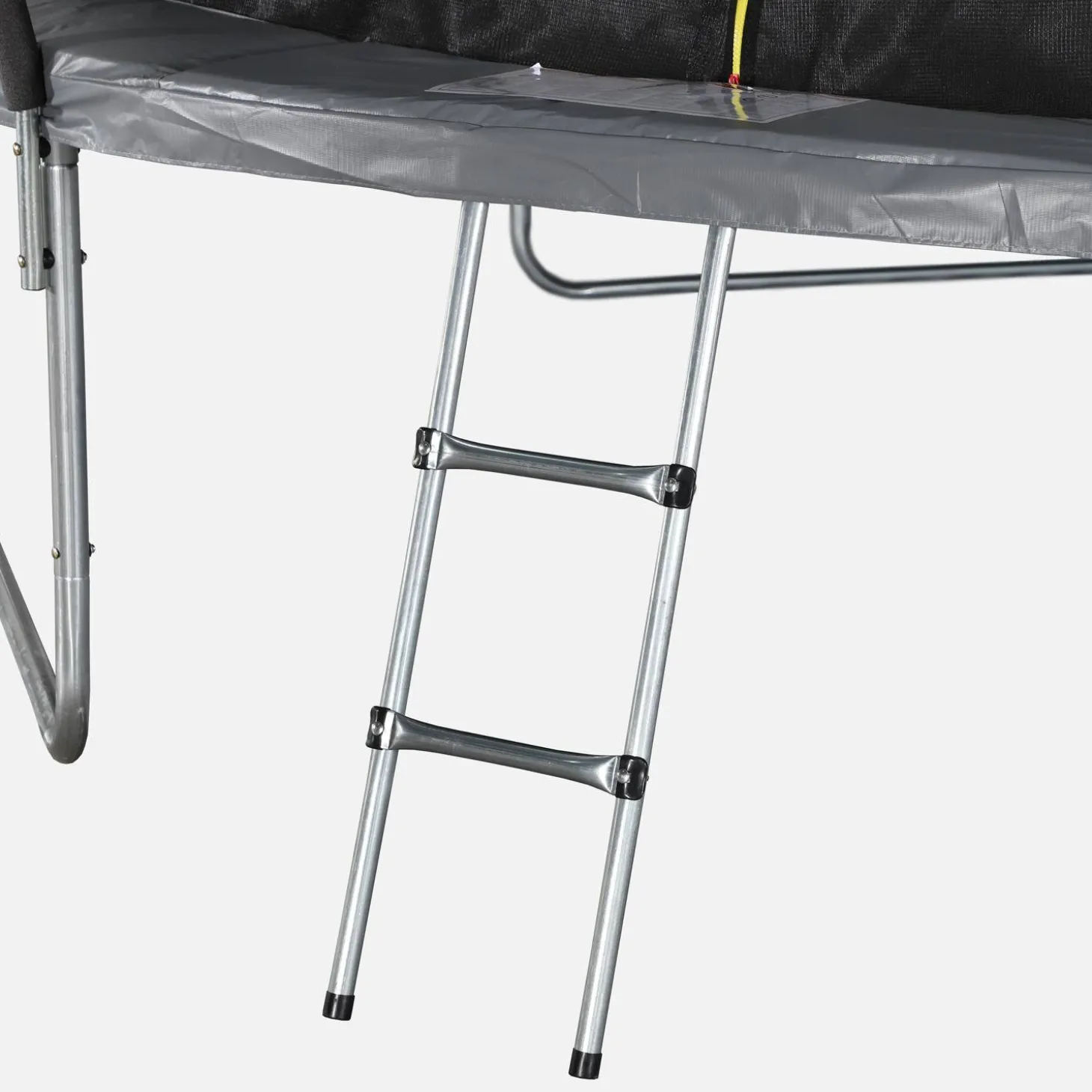 Trampolim 370cm com rede interna e kit de acessórios